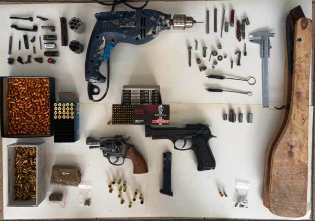 Siracusa – In casa armi e droga: arrestato 45enne – Video