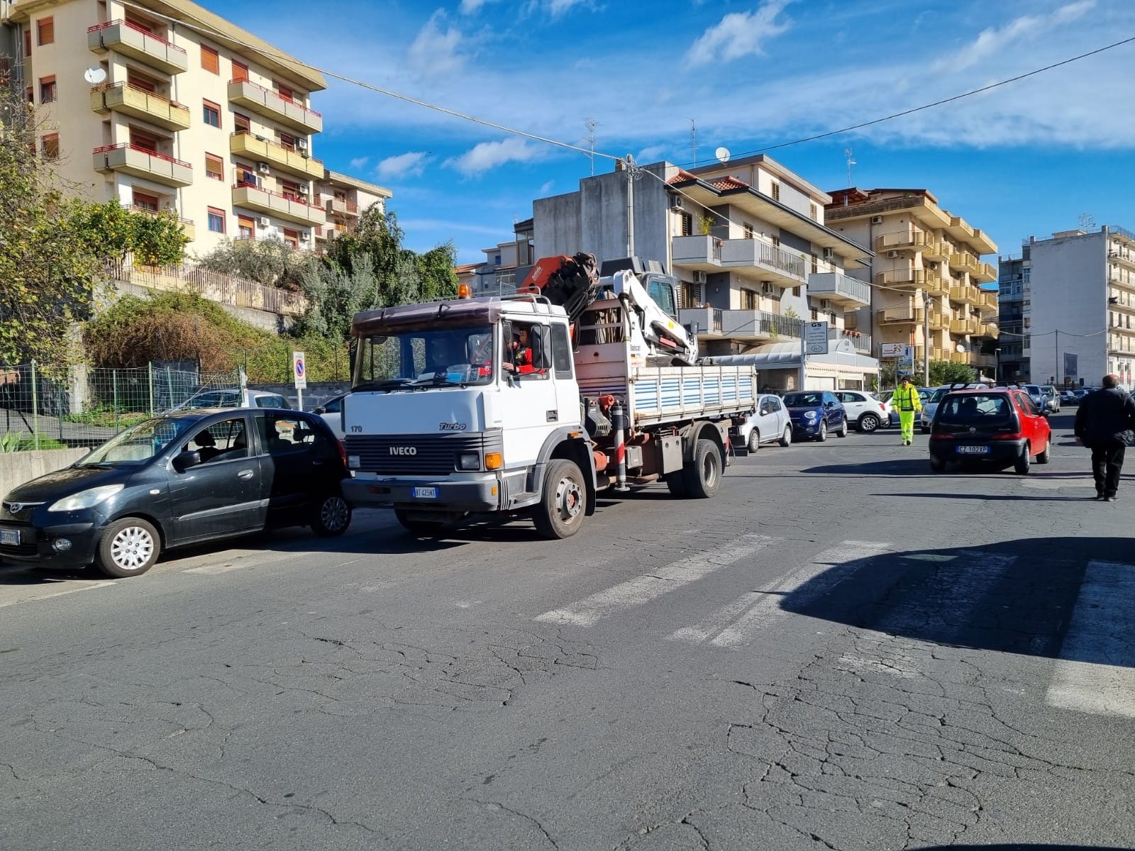 Acireale: avviati lavori di realizzazione di sette nuovi attraversamenti pedonali rialzati