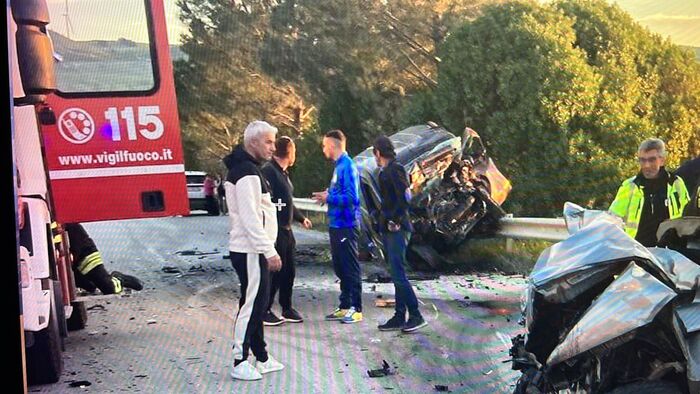Incidente, scontro frontale tra auto: sei morti e un ferito nel trapanese, due donne tra le vittime – foto