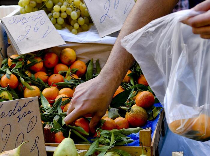 Caro – vita, il reddito non basta secondo il 13% delle famiglie