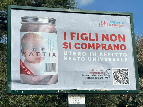 Utero in affitto. Manifesti choc di Pro Vita Famiglia: Figli non si comprano