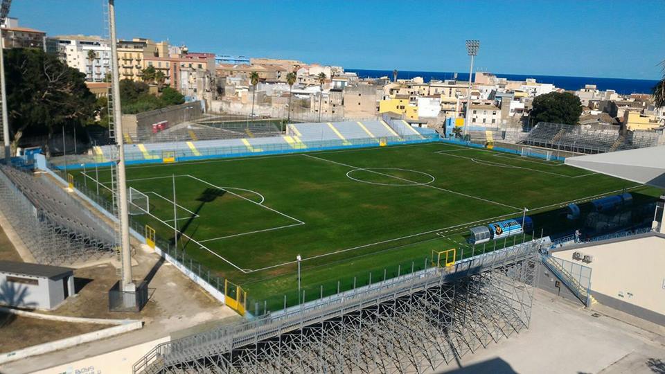 Stadio omologato e Siracusa calcio iscritto alla serie C