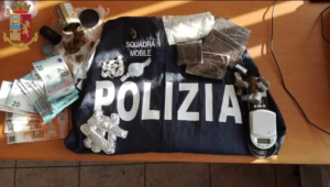 Siracusa, vasta operazione antidroga: 16 arresti