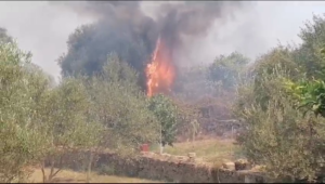 Siracusa, evacuate diverse villette minacciate dal fuoco