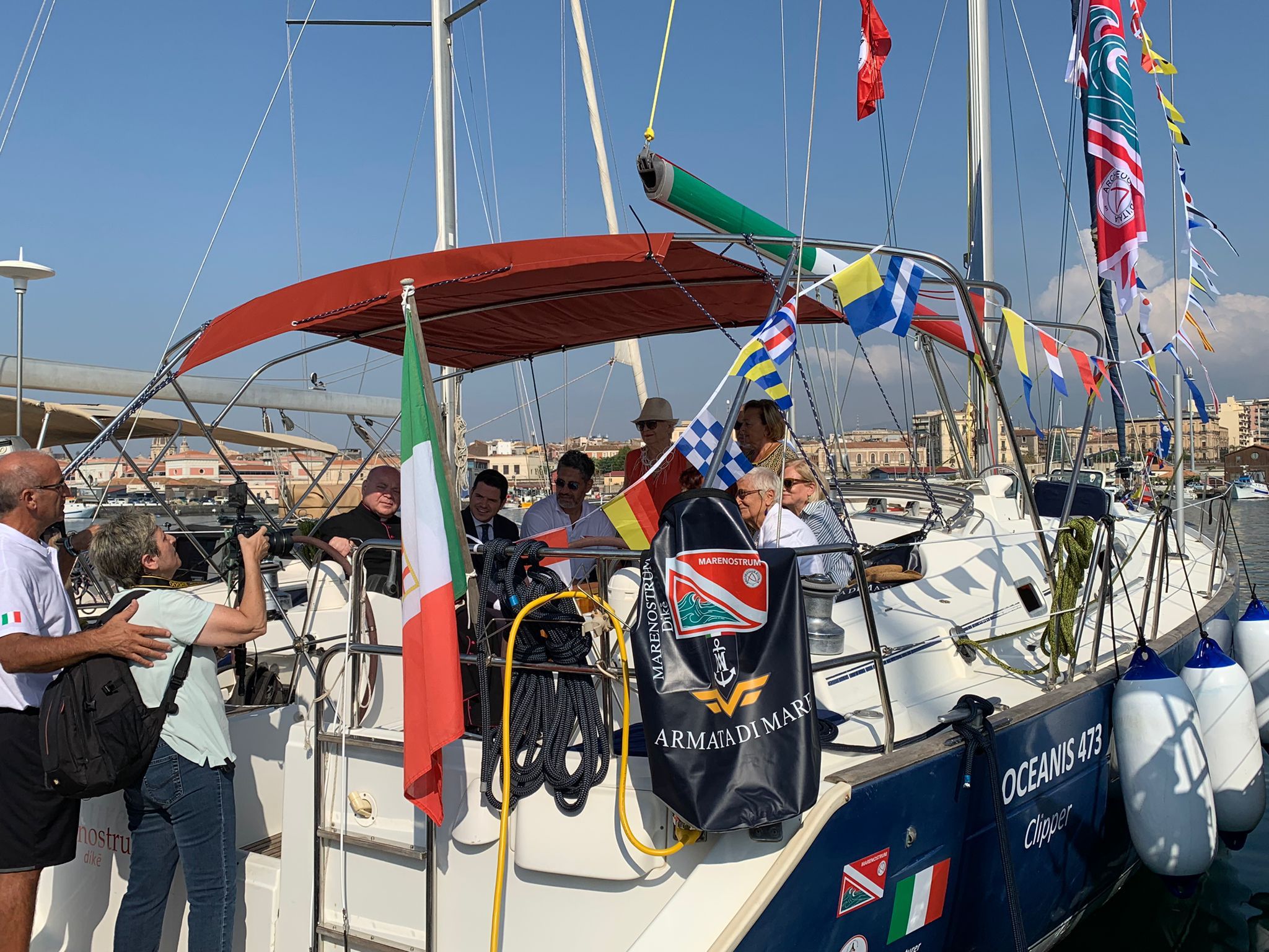 Salpata da Catania la motovela della legalità