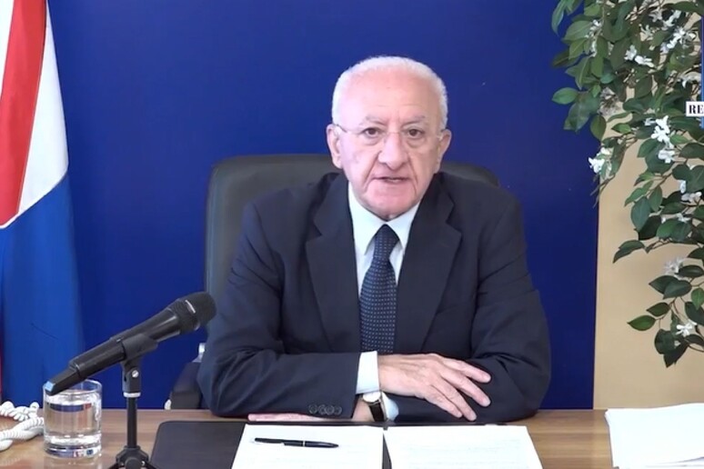 De Luca, violenze? autori sono bestie, neanche mezzi uomini