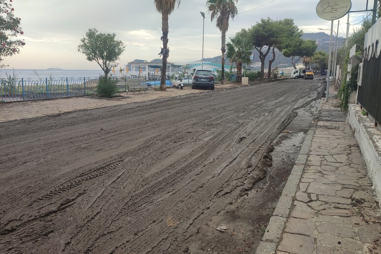 Bomba d’acqua e fango a Mazzeo, frazione marina di Taormina