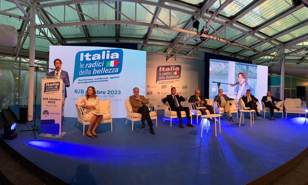 On Auteri: 3 giorni di grande successo, a Brucoli, per “l’Italia, le radici della bellezza” -Video