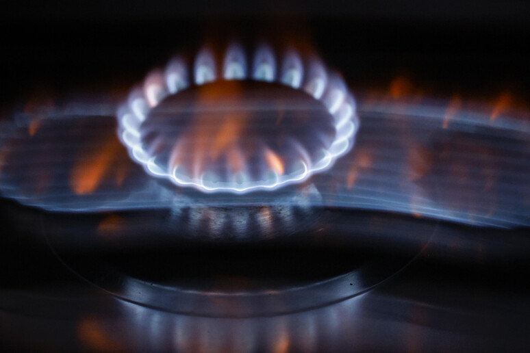 Il gas apre debole ad Amsterdam (-0,1%)
