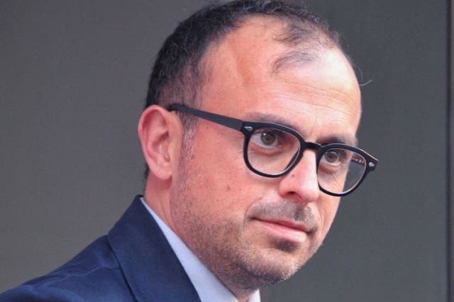 On. Carta: nessun trasferimento per i lavoratori Ast di Siracusa in altre sedi