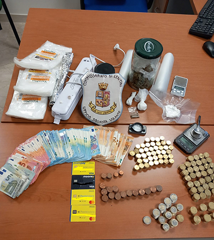 Lentini, abitazione-supermarket della droga in centro città; arresto 30enne