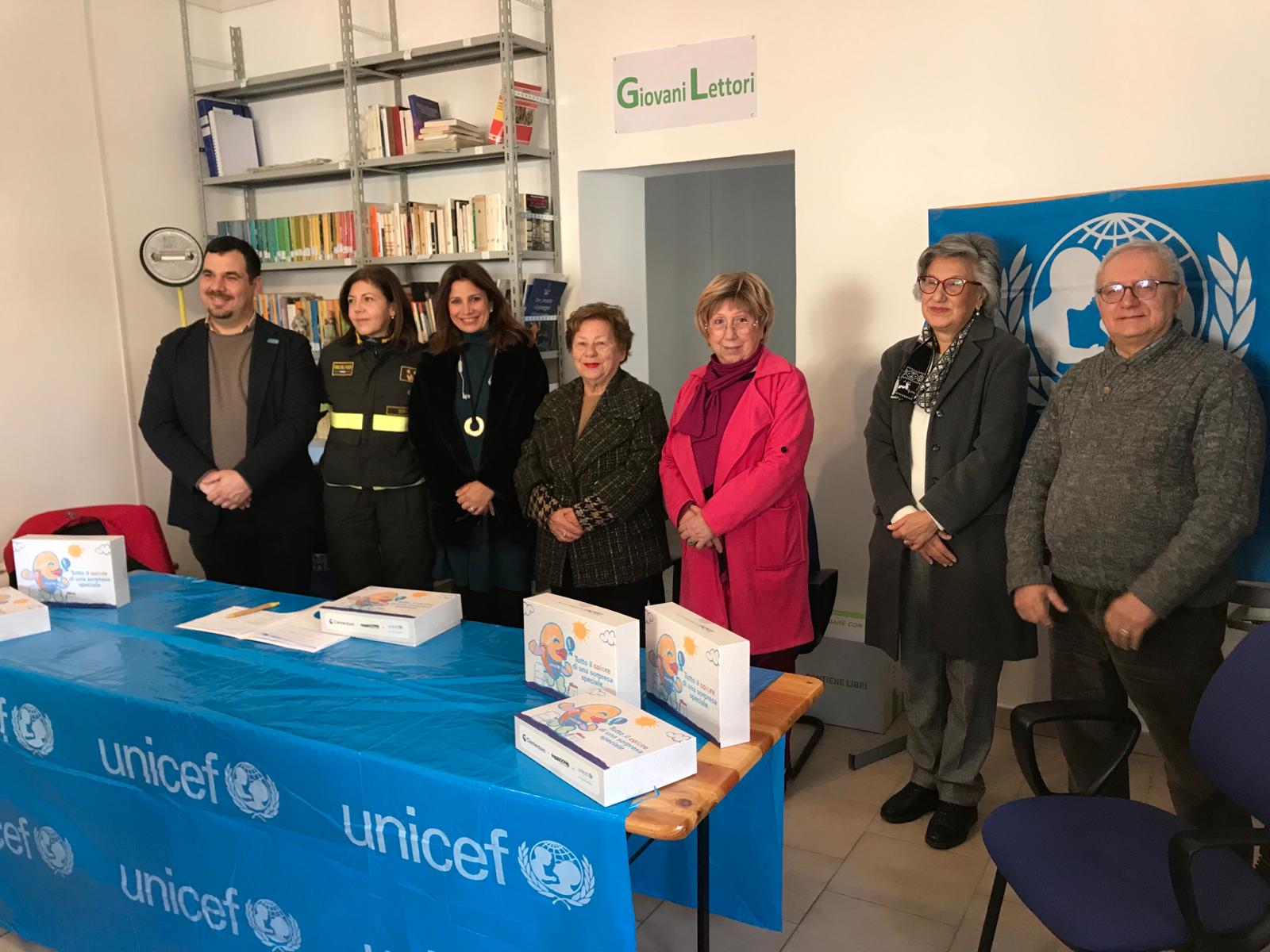 Infanzia, l’assessore Ruvioli alla consegna dei “regali sospesi” dell’Unicef