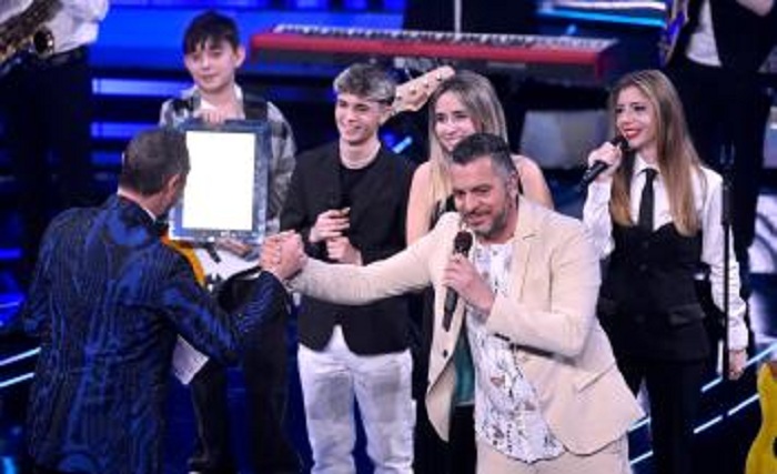 Amadeus: ‘Ariston più grande balera d’Europa con Romagna mia’