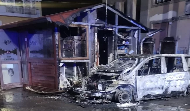 In fiamme l’auto del consigliere comunale Casella a Cassibile
