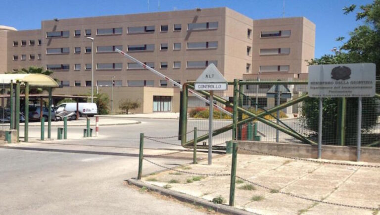 Il garante dei detenuti: “Ecco le criticità al carcere di Cavadonna”