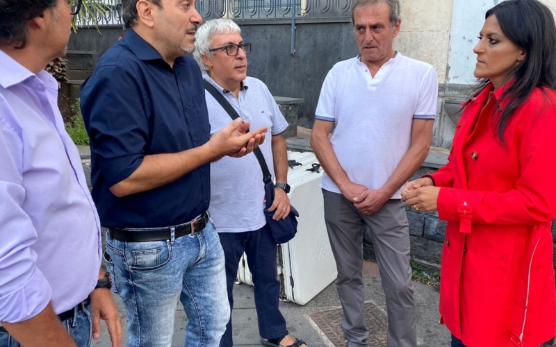 Ex lavoratori Franzy’s Misterbianco, Marano (M5s): “Regione faccia la sua parte”