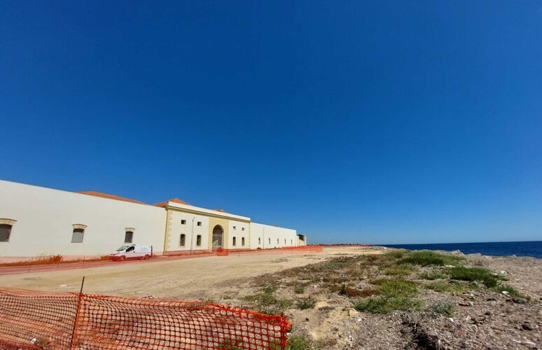 Avviata bonifica lungomare sud di Marsala