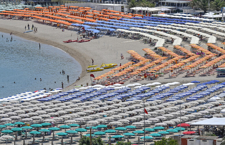 Consiglio di stato, stop alle deroghe sulle concessioni per le spiagge, subito le gare
