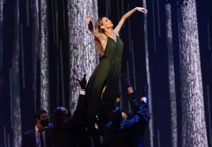 A Siracusa Giuliano Peparini ed Eleonora Abbagnato con Horai. Le quattro stagioni