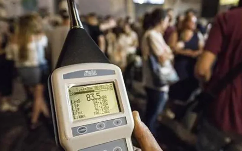 Floridia: musica ad alto volume, sanzionato titolare di un pub per superamento dei decibel