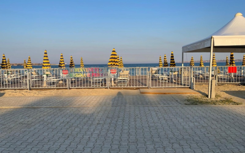 Da oggi attivo il solarium a marina di Priolo – Foto