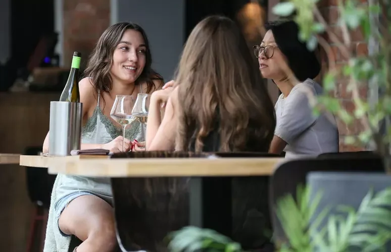 Meno vino nel carrello della spesa, calo vendite primo semestre