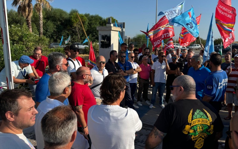 Ias, lavoratori in assemblea permanente