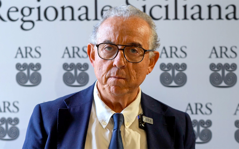 Crollo intonaco in classe a Siracusa. Gilistro (M5S): “Fatto inaccettabile, emendamento per mettere in sicurezza la scuola”