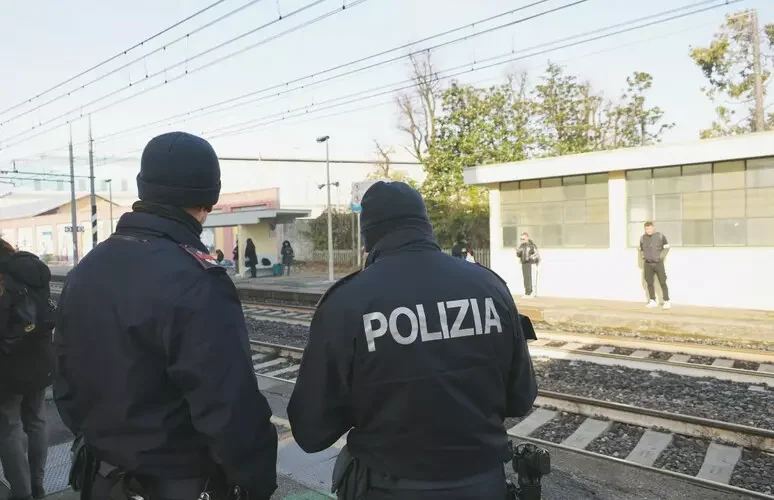 Sulla linea Bologna-Venezia – Operaio investito da un treno  Stop alla circolazione e ritardi