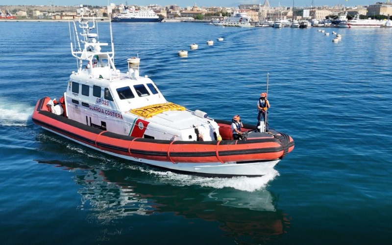 Avola, un uomo salvato in mare da una motovedetta