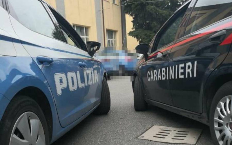 Priolo – Prestazioni sessuali in cambio di favori: arrestati poliziotto e due carabinieri