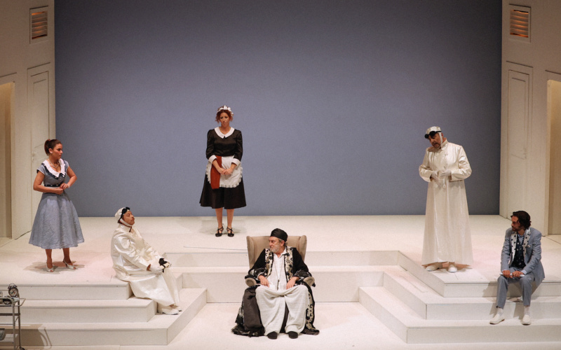 Applausi al Teatro Massimo di Siracusa per Il malato immaginario, regia di Salvo Ficarra, con AngeloTosto (Foto)