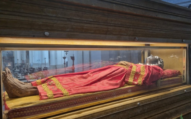 Migliaia di pellegrini in basilica per Santa Lucia