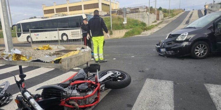 Carlentini, studente perda la vita in un incidente di moto