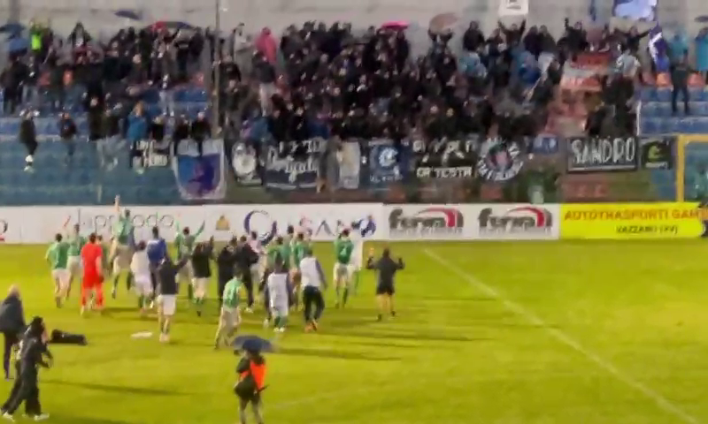 I tifosi del Siracusa a fine partita: “La capolista se ne va…” (VIDEO)