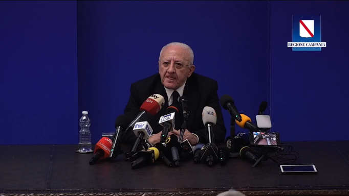 Campania, De Luca: ‘Il Governo ha paura degli elettori sul terzo mandato’ (Video)