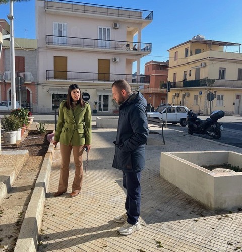Avola: Proseguono gli interventi per il decoro urbano, al via i lavori in piazza Denaro