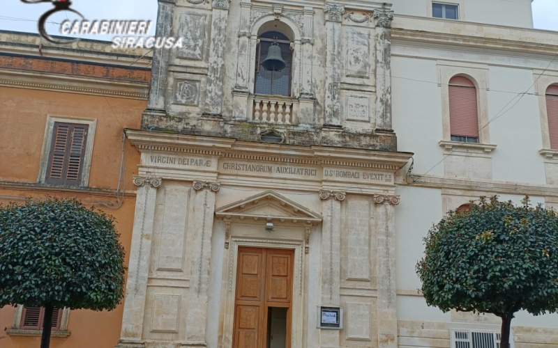 Ruba ostensorio in chiesa: arrestato canicattinese