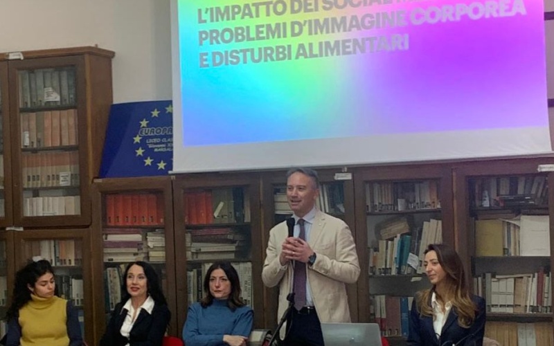 Marsala – L’impatto dei Social Media sui problemi di immagine corporea e disturbi alimentari