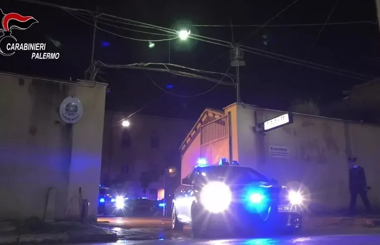 Maxiblitz antimafia a Palermo, centinaia di arresti (Video)