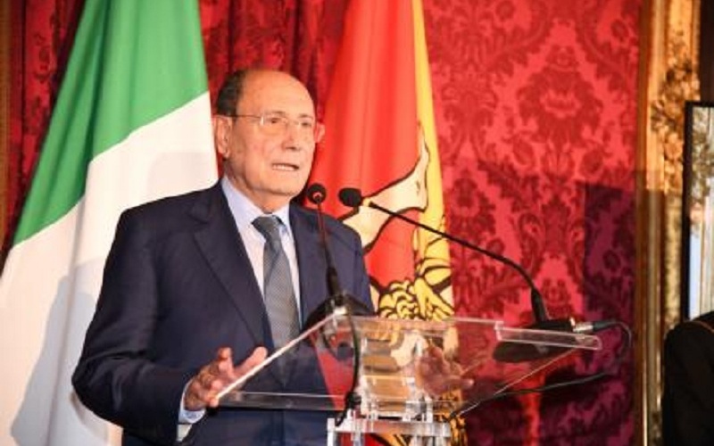 Reddito di povertà, Schifani: «Un aiuto per le famiglie, dal 25 febbraio al via le domande»