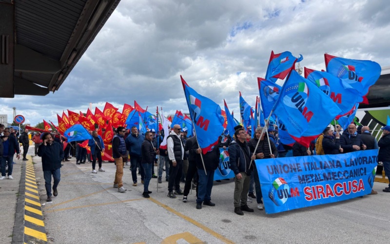 Priolo, scioperano metalmeccanici