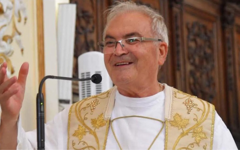 Lutto / Aci Catena piange don Sebastiano Privitera