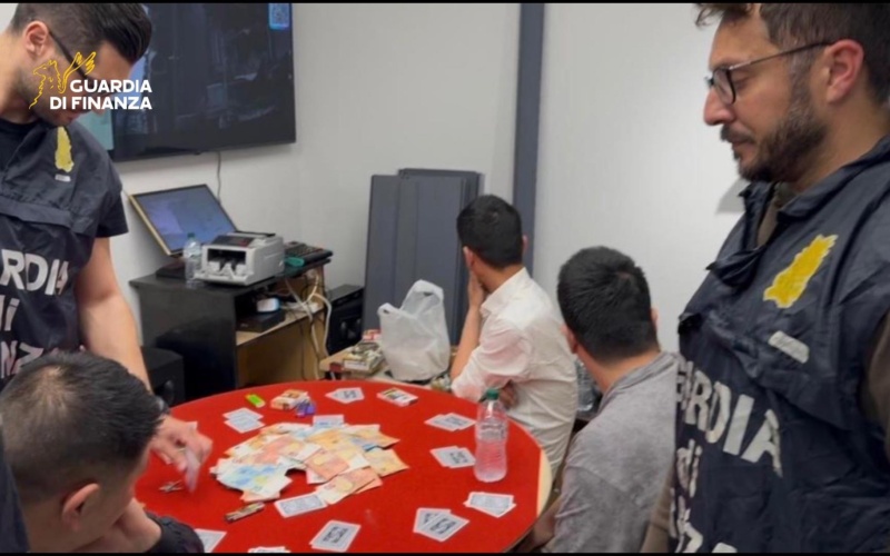 Smantellata a Palermo una bisca clandestina: tredici denunciati