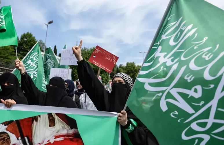 Inneggiavano alla jihad, due fermi per terrorismo