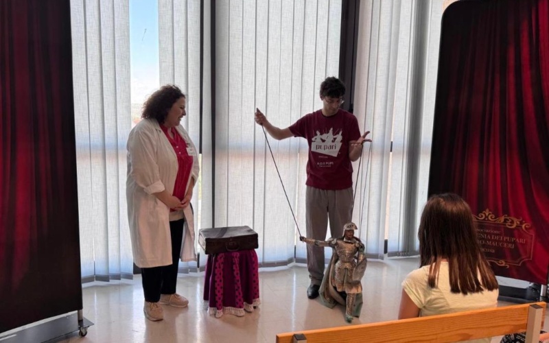 Compagnia dei Pupari del Teatro Alfeo Vaccaro Mauceri di Siracusa, grande successo per il primo spettacolo in corsia