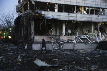Ucraina, otto persone uccise da raid russi nella notte