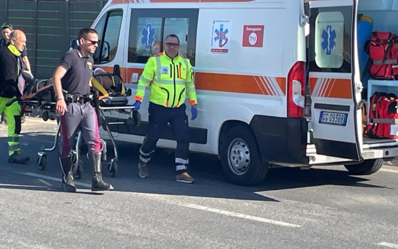 Incidente stradale sulla SS 115: scooterista finisce in ospedale (Video)