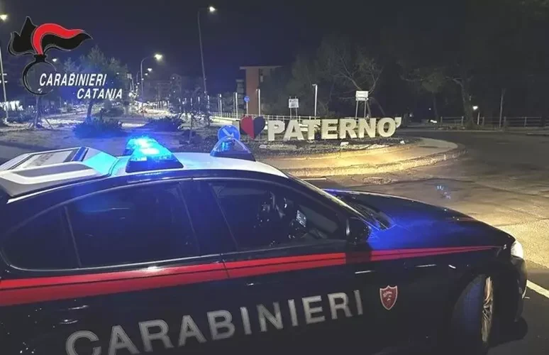 Aggredisce e molesta ragazze, arrestato per violenza sessuale