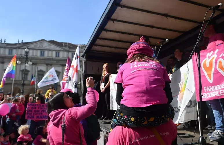 Sentenza –  ‘Entrambe le madri possono riconoscere il figlio nato con la procreazione assistita’